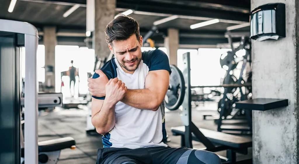 Crossfit czy siłownia – co wybrać, by uniknąć błędów w treningu?