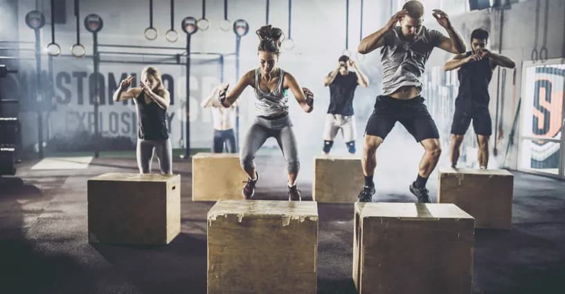 Czym jest crossfit i jak może odmienić twoją sprawność fizyczną
