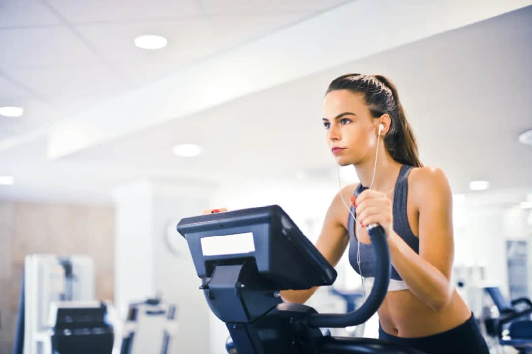 Ile kalorii spala trening cardio? Odkryj zaskakujące wyniki!