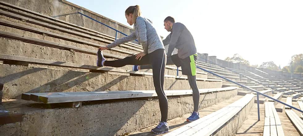 Czy rozciąganie pomaga na zakwasy? Oto prawda o regeneracji mięśni