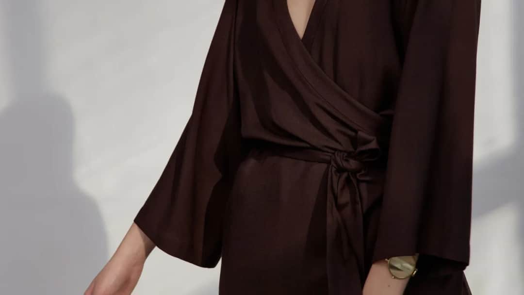 Czy wiskoza się rozciąga? Odkryj prawdę o jej elastyczności